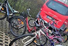 Fahrradüberdachung / Carport um Kinderfahrzeuge...